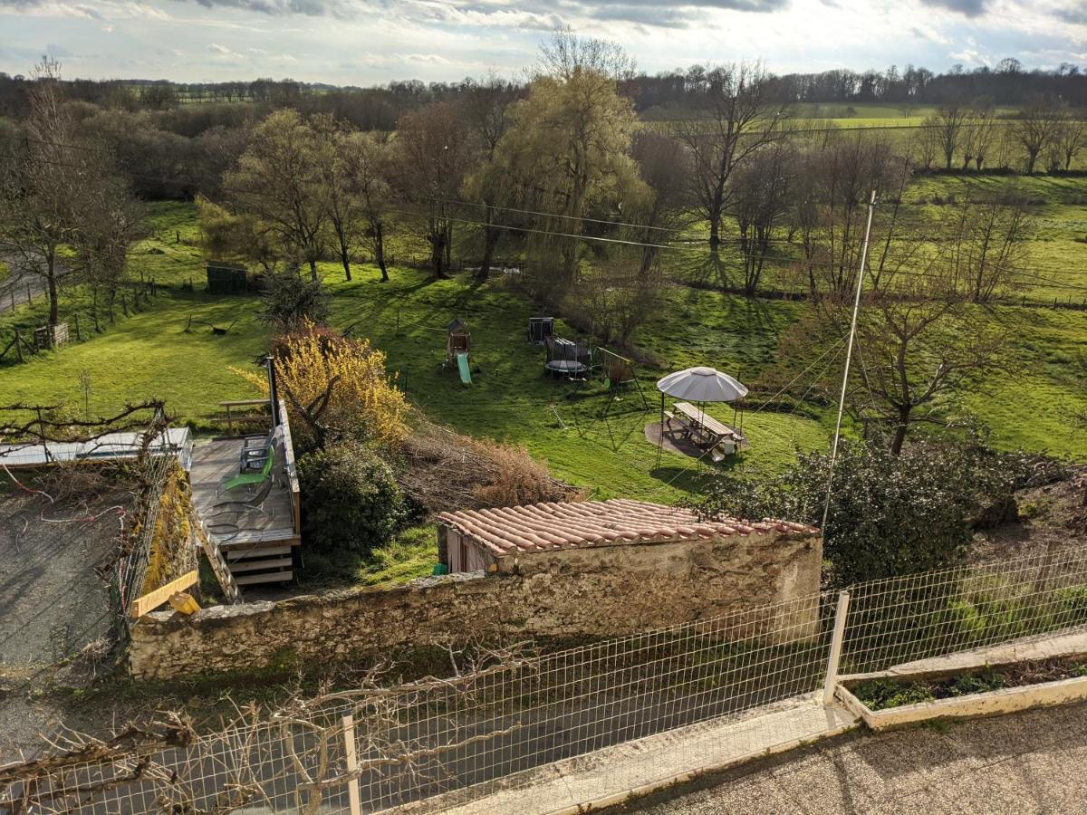 Le Petit Moulin Hotell Pouzauges Exteriör bild