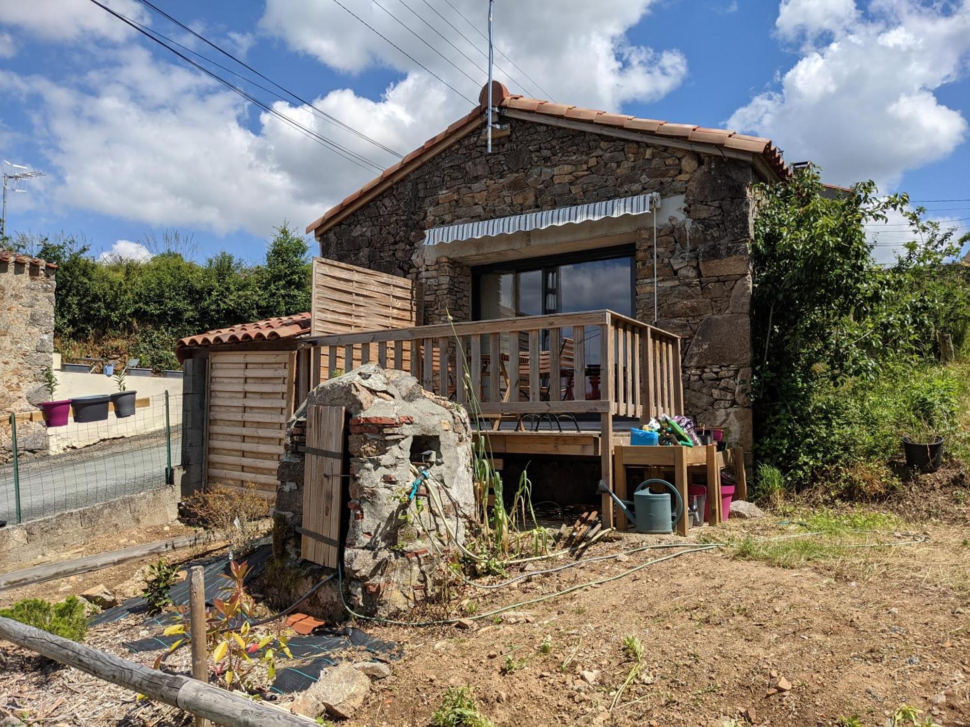 Le Petit Moulin Hotell Pouzauges Exteriör bild