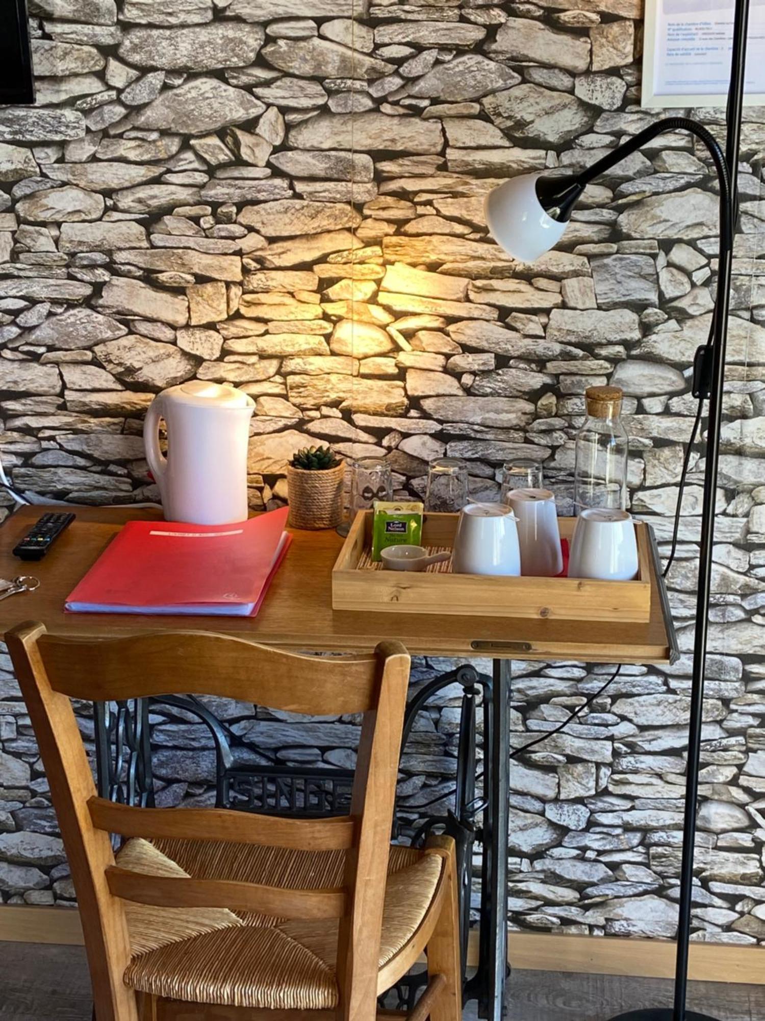 Le Petit Moulin Hotell Pouzauges Exteriör bild