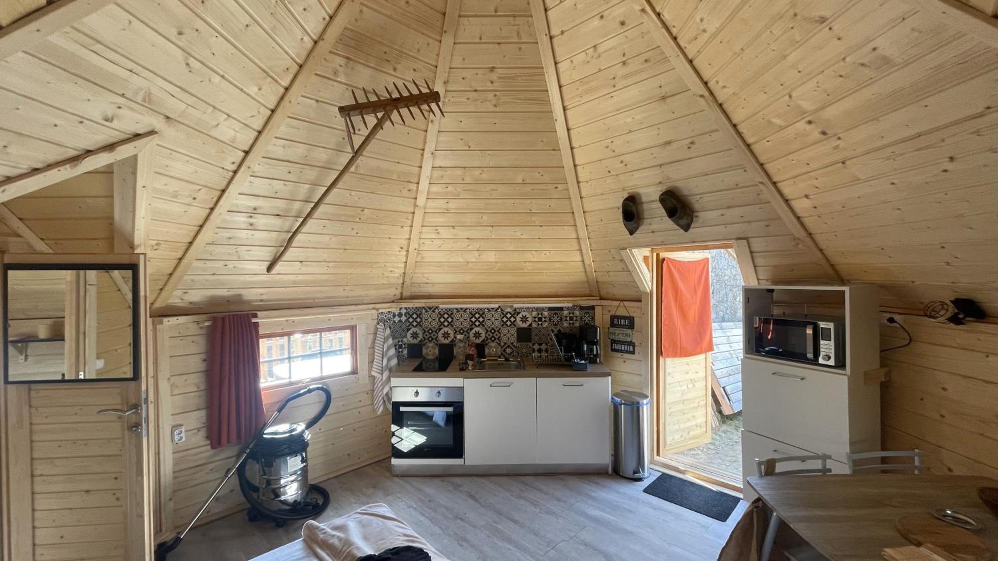 Le Petit Moulin Hotell Pouzauges Exteriör bild