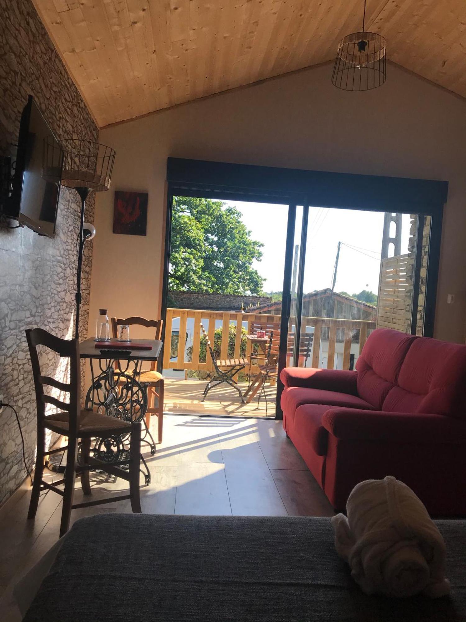 Le Petit Moulin Hotell Pouzauges Exteriör bild